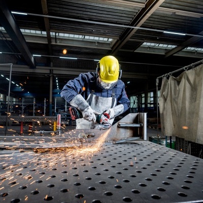 Rebarbadora angular sem fio WVB 18 LTX BL 15-125 Quick Rebarbadora angular sem fio WVB 18 LTX BL 15-125 Quick