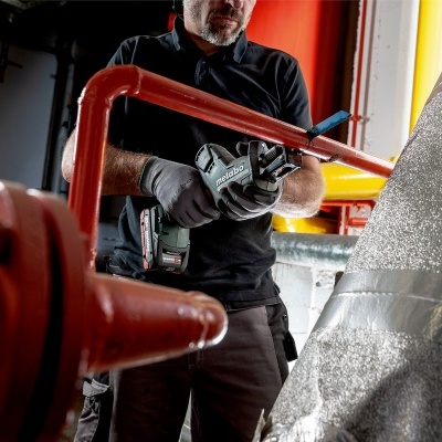 Serra de sabre sem fio SSE 18 LTX BL Compact