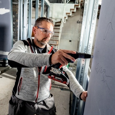 Aparafusadora para construções a seco sem fio TBS 18 LTX BL 5000