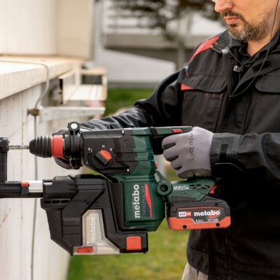 Martelo rotativo sem fio KH 18 LTX BL 28 Q