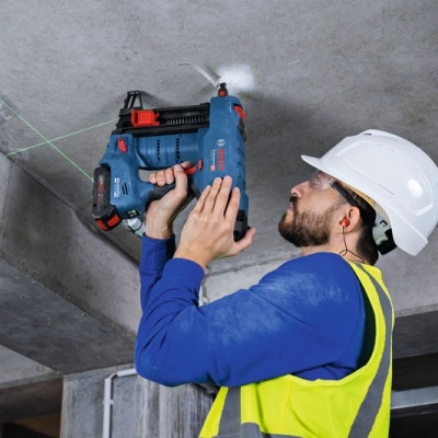 Pistola de pregos para betão sem fio GNB 18V-40