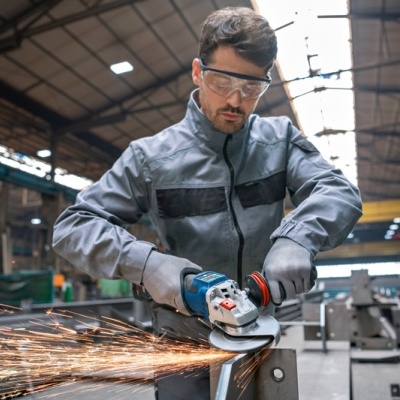 Aparafusadora + Rebarbadora + Serra circular + Retificadora direita (KIT 18V BOSCH)