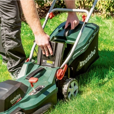 Corta-relvas sem fio RM 36-18 LTX BL 36