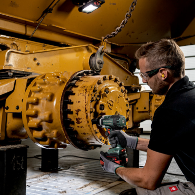 Chave de impato sem fio 18V SSW 18 LTX 800 BL (2x5.2Ah)