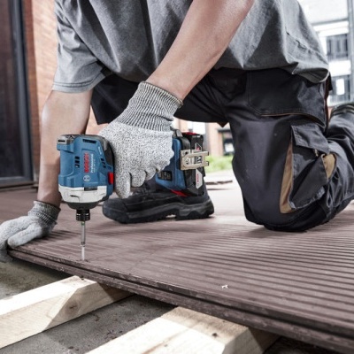 Aparafusadora de impacto + Berbequim (KIT 18V BOSCH)