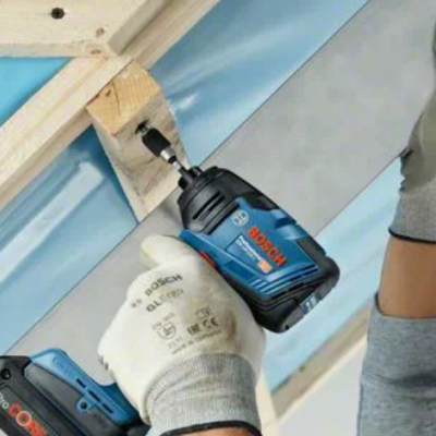 Aparafusadora de impacto sem fio GDR 18V-210 C PROFESSIONAL