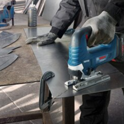 Serra de recorte sem fio GST 18V-125 B Professional