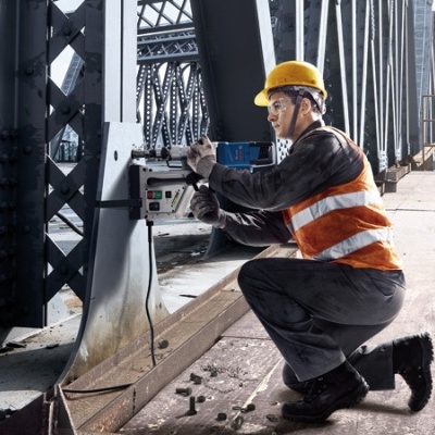 Berbequim com broca de coroa magnética GBM 50-2