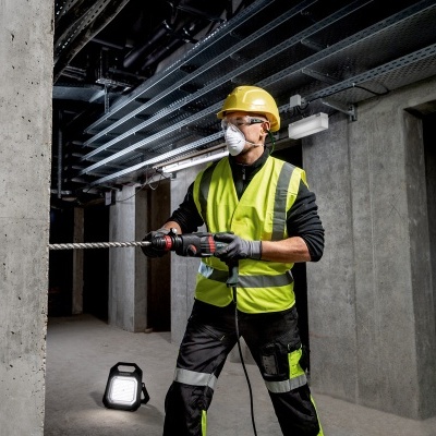 Holofote sem fio BSA 18 LED 10000