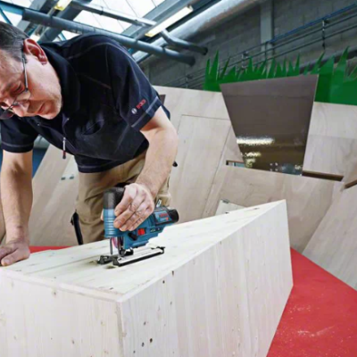 Serra de recorte sem fio GST 12V-70 Profissional