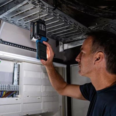 Projetor de luz portátil 800lm sem fio GLI 18V-800