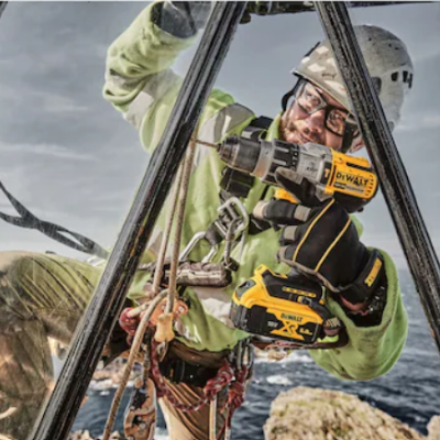 Berbequim com percussão 18V XR XRP 5 Ah