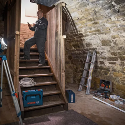 Projetor sem fio para Estaleiro de Obras 2200 lm GLI 18V-2200 C