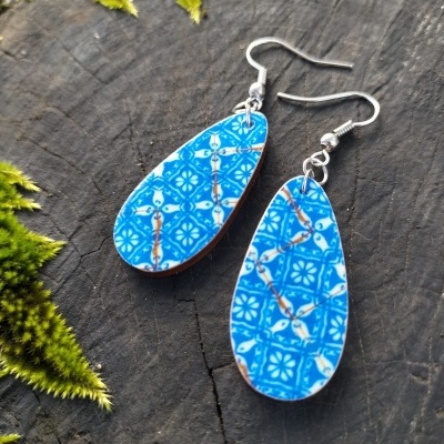 Brincos anzol oval azul