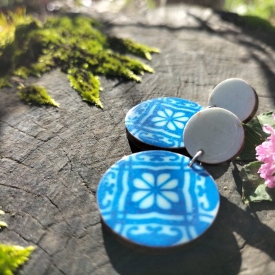 Brincos duplos redondos azulejo