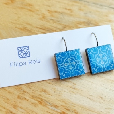 Brincos quadrados azulejo azul