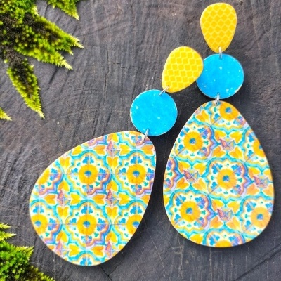 Brincos grandes triplos azul