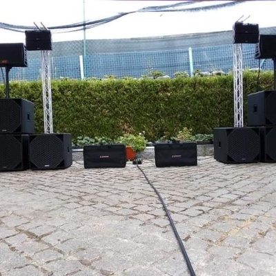 MAK10 satélite line array