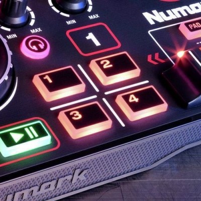 Numark DJ2Go 2 Touch