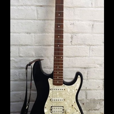Rocket Deluxe Stratocaster Guitar Black