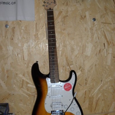 Fender Squier Bullet Strat Tremolo Brown Sunburst