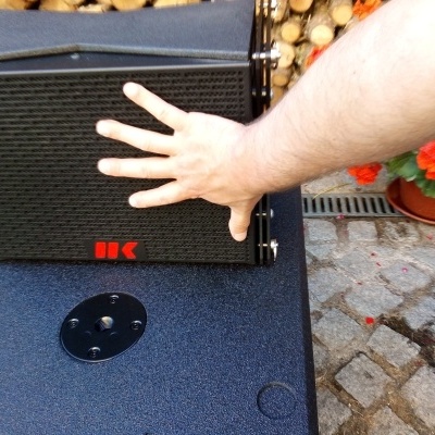 MAK8 satélite line array