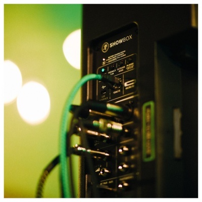 MACKIE SHOWBOX Coluna Ativa c/Bateria 400w