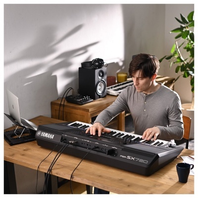 Yamaha PSR SX720 Teclado Arranjador