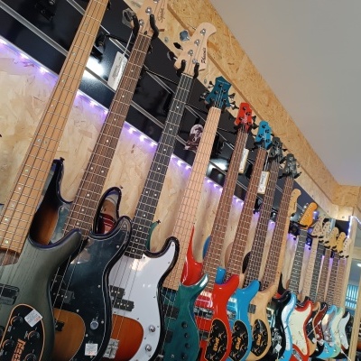 GUITARRAS