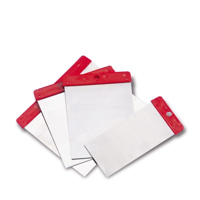 Conjunto de cinco pastas plásticas transparentes com aba vermelha