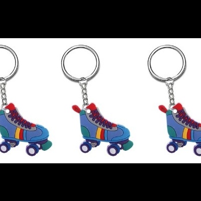 Porta-chaves em forma de patins de rodas coloridos