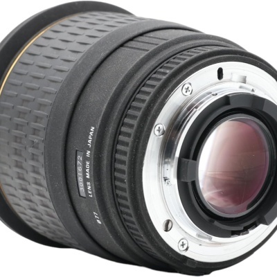 Objetiva Sigma para Nikon 28mm f/1.8 Macro