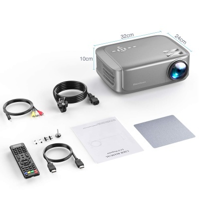 Projetor cinzento com acessórios incluindo cabos, telecomando, manual e pano