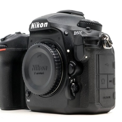 Nikon D500