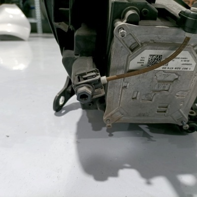 Farol Maserati Ghibli esquerdo e direito xenon