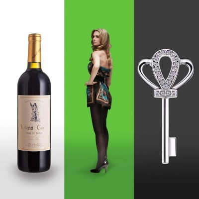 Garrafa de vinho Valenti Cay, mulher de vestido e salto alto, e chave prateada em forma de coroa