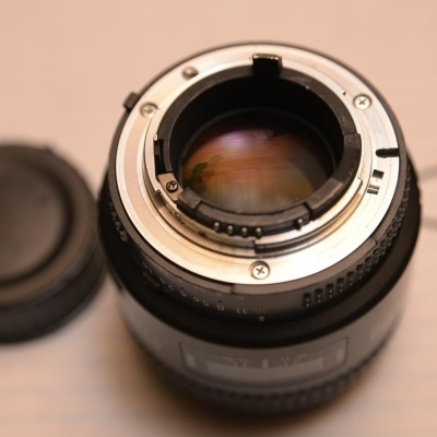 Objetiva Nikon 85mm f/1.8