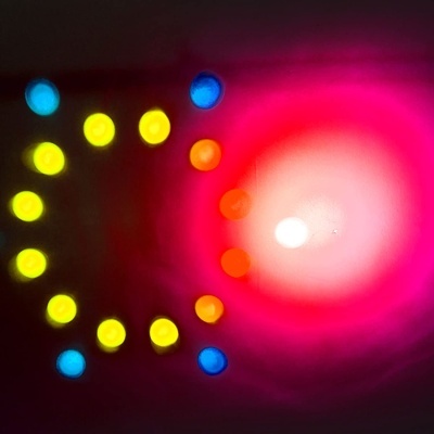 4 projetores de luz com suporte e tripé IBIZA