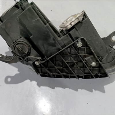 Farol Maserati Ghibli esquerdo e direito xenon