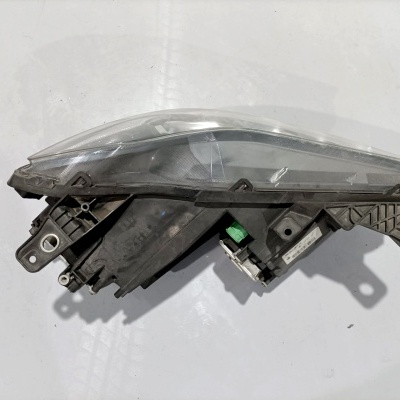 Farol Maserati Ghibli esquerdo e direito xenon