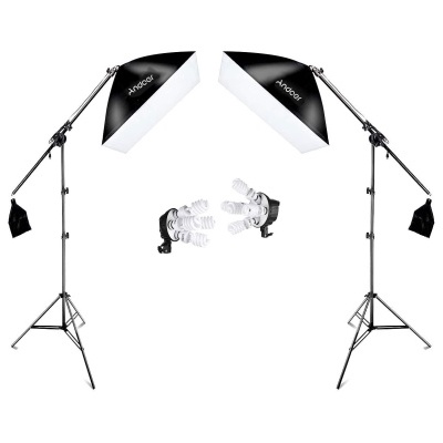 2 softboxes extensíveis em altura com 4 lâmpadas cada