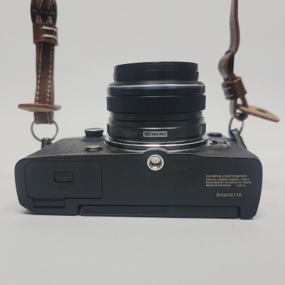 Câmara Olympus PEN-F + lente 17mm F1.8