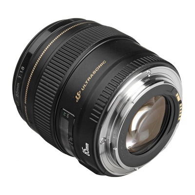 Canon EF 85mm f/1.8 USM
