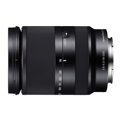 Sony E 18-200mm f/3.5-6.3 LENTE OSS LE