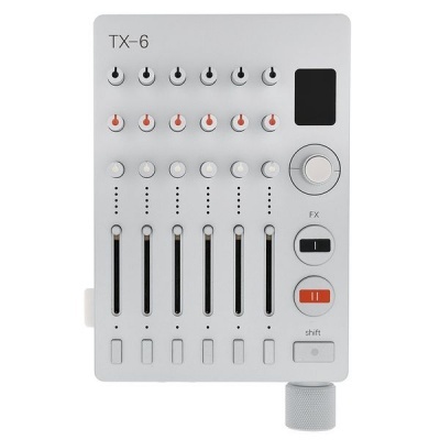 mesa de mistura TX-6 branca com botões e sliders