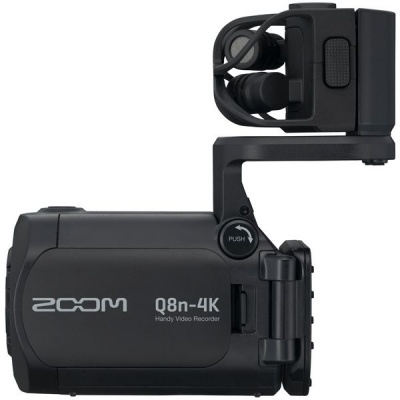 Câmara de vídeo portátil Zoom Q8n-4K preta com microfone integrado