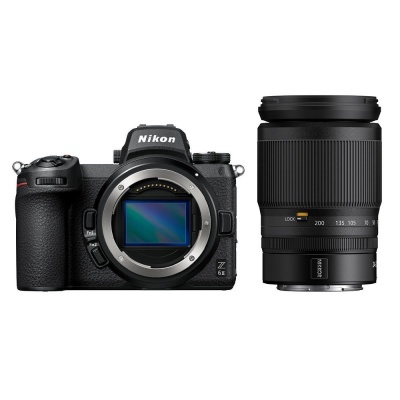 Nikon Z6 II + 24-200 mm f/4.0-6.3 Nikon Z6 II + 24-200 mm f/4.0-6.3