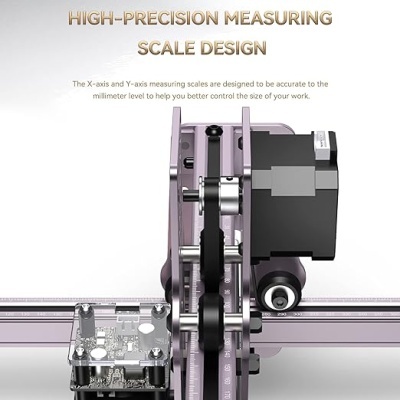 Dispositivo mecânico com motor e escala medidora em metal prateado