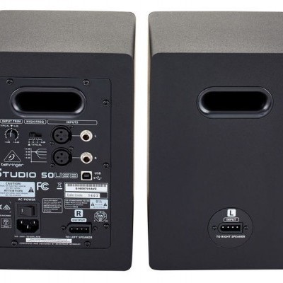 Par de colunas Behringer Studio 50 USB em preto com entradas XLR e USB