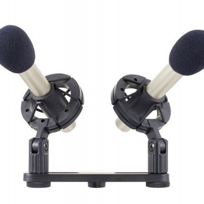 Suporte preto com dois microfones e esferas de espuma azul